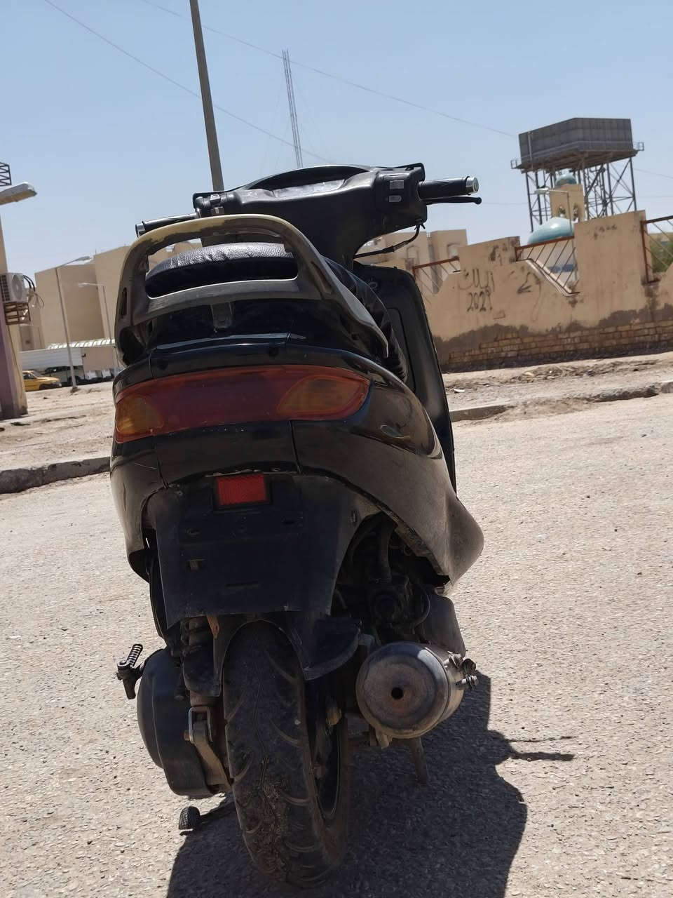 دراجة فراشة ما مفتوحة مكينة ناعمة برغي مامفتوح بيها كهربائيات شغالة 100%شرط الفحص السعر 500و بيها مجال قليل الشراي هذا رقمي ***********
