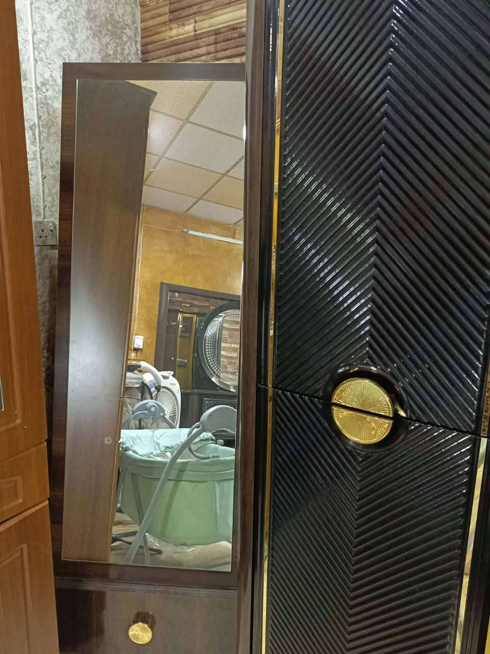 غرفه للبيع 7قطع السعر ع خاص رقم موبايل ***********/            ***********
