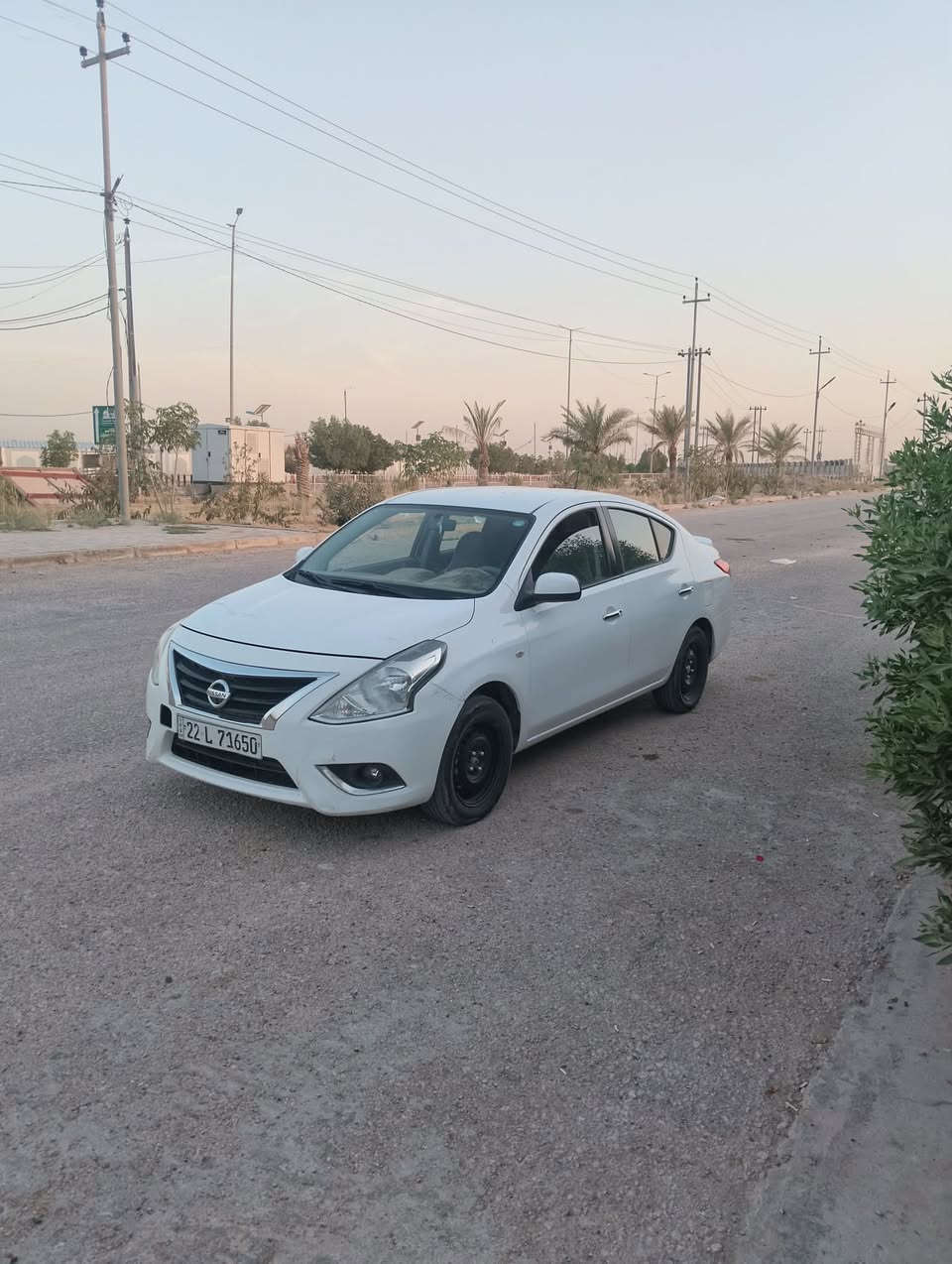 السلام عليكم نيسان صني لبيع هندي ام البليتة الزركه
مديل 2023
 مكفولة كفاله عامه مكينه كير حدادية مكفولات تبريد ثلج 
وكالة مداور مضمونات 
بيها بارد صبعين فقط بقبق الجنطه والباقي كفالة 
موصفات نيسان معروفة 
مكاني نجف 
سعر 113 وبيها مجال 
رقم ***********
