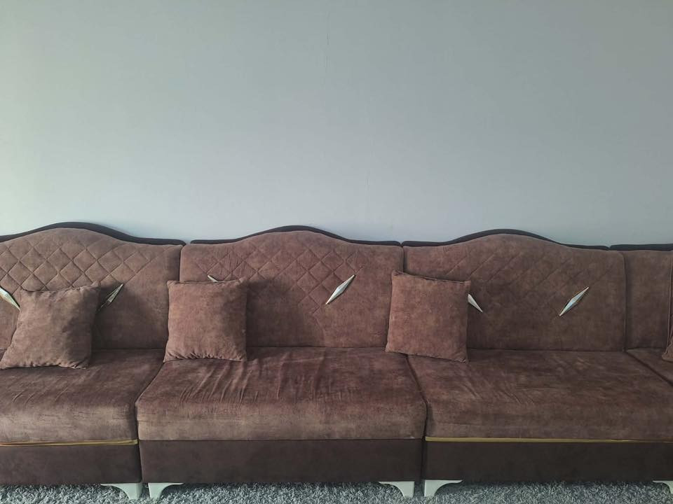 السلام عليكم
 ديوان للبيع 12 مقعد جديد بسعر 400
للأستفسار  ***********
