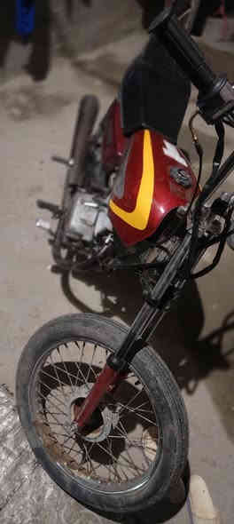 دراجة كلك مديل 21 تايگر كلشي جديد تعمير جديد ما عدا المحرك  ستوته ام تي تر   ول تاير الگدام المكان السماوه الوركاء السعر 400 /***********
