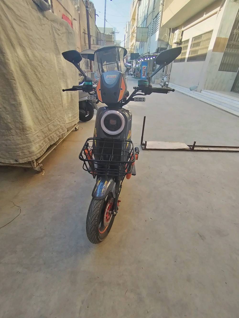 للبيع دراجة كهربائية Korea MR R9 🚲
ملف 2000 خمس بطاريات مثبت سرعه فول موصافات مابي اي نقص
ثايرات حجم 12 كبار
السعر 600 وبي مجال
الرقم ***********