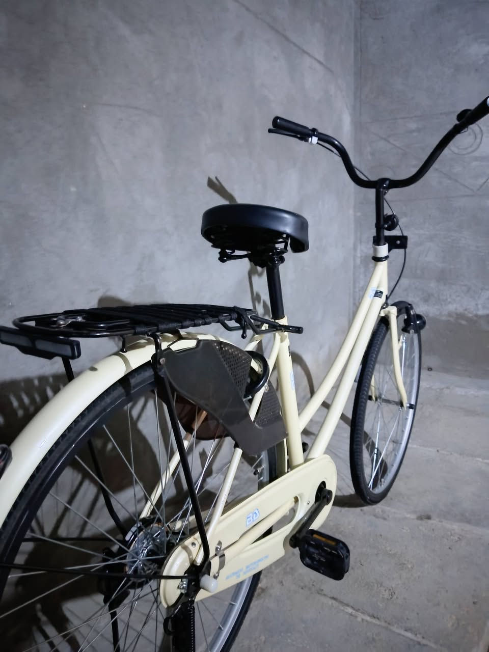 سلام عليكم بايسكل للبيع نضيف كلش سعر 160 وين يدور لرمضان🤍 ✈️


**إذا كنت صاحب هذا الإعلان وتريد حذفه لأي سبب، رجاءا أرسل رسالة إلى الدعم الفني**