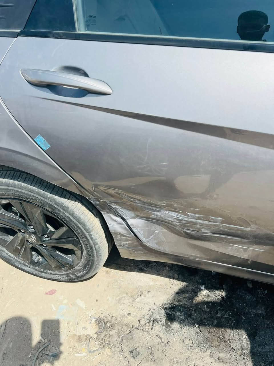 النترا خليجيه 2023 لون عسلي جكليتي
مكينه 1600 السياره فول مواصفات فتحه سقف اشاير مري دواخل كريمي فئه بلاك اديشن بالكامل مطعمه سودات، السياره وارد كوريا مو تجميع الصين وبقيه المواصفات معروفه
السياره مكفوله بيها بس هذا البارد البلصوره 
***********
مكاني بغداد
السعر ١٦٧ و بيها مجال قليل
