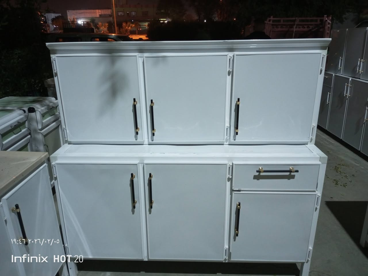 ماشاالڵە سەیرکردنی ناوێ ماڵی جوانو نازدار  لۆک لۆکە کەم بەکار هاتوە
کەوانتەر مترو نیوو بانو خوار مەخسەلەی مترو20 تابڵێی جوانەو پاکە   لەکه لارم گۆڕینۆئەکەم بەکەوانتەری کۆنەو شکاو بازاڕی  
***********
