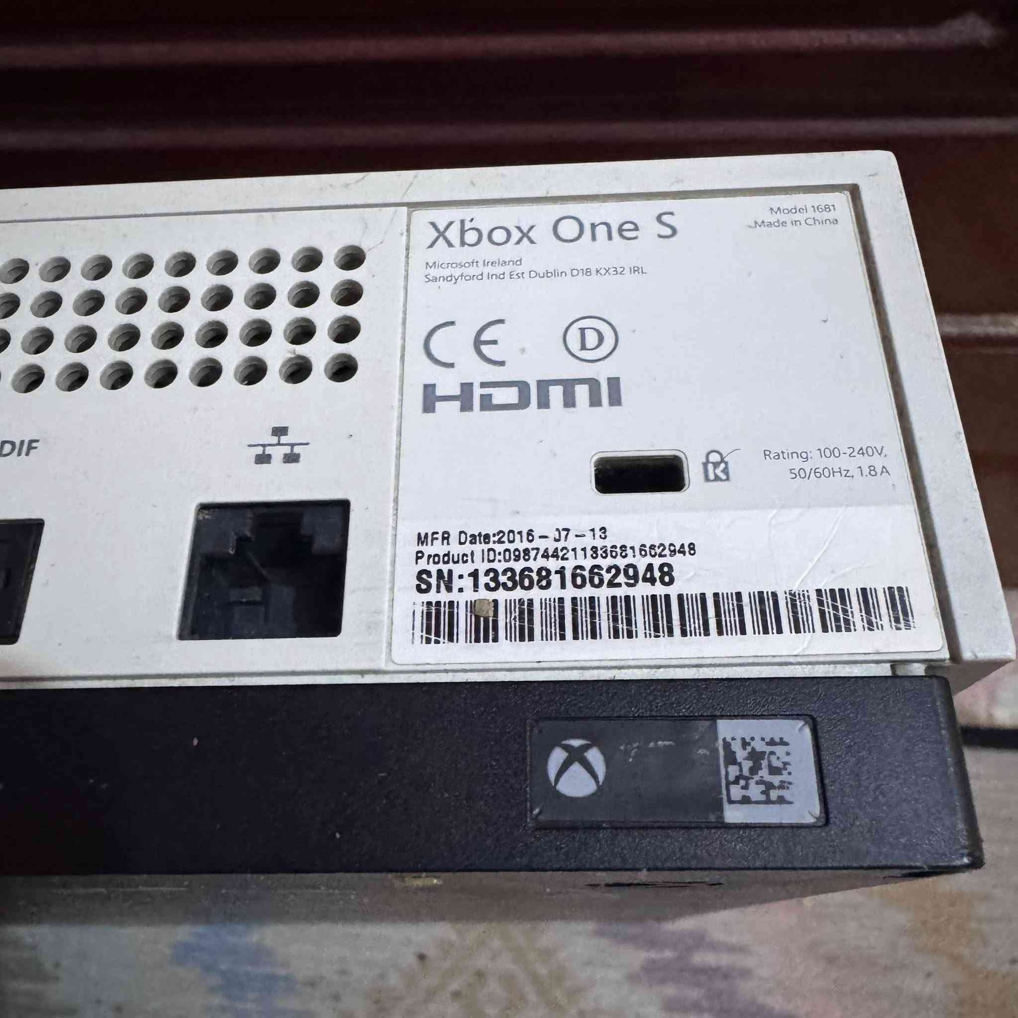 السلام عليكم 
اكس بوكس ون اس 
جهاز نضيف مامفتوح لوك ستيكر ذاكره 512 ويا جويستك وحده 
سعر 140 او مراوس بحساب ببجي مكاني رميثه


**إذا كنت صاحب هذا الإعلان وتريد حذفه لأي سبب، رجاءا أرسل رسالة إلى الدعم الفني**