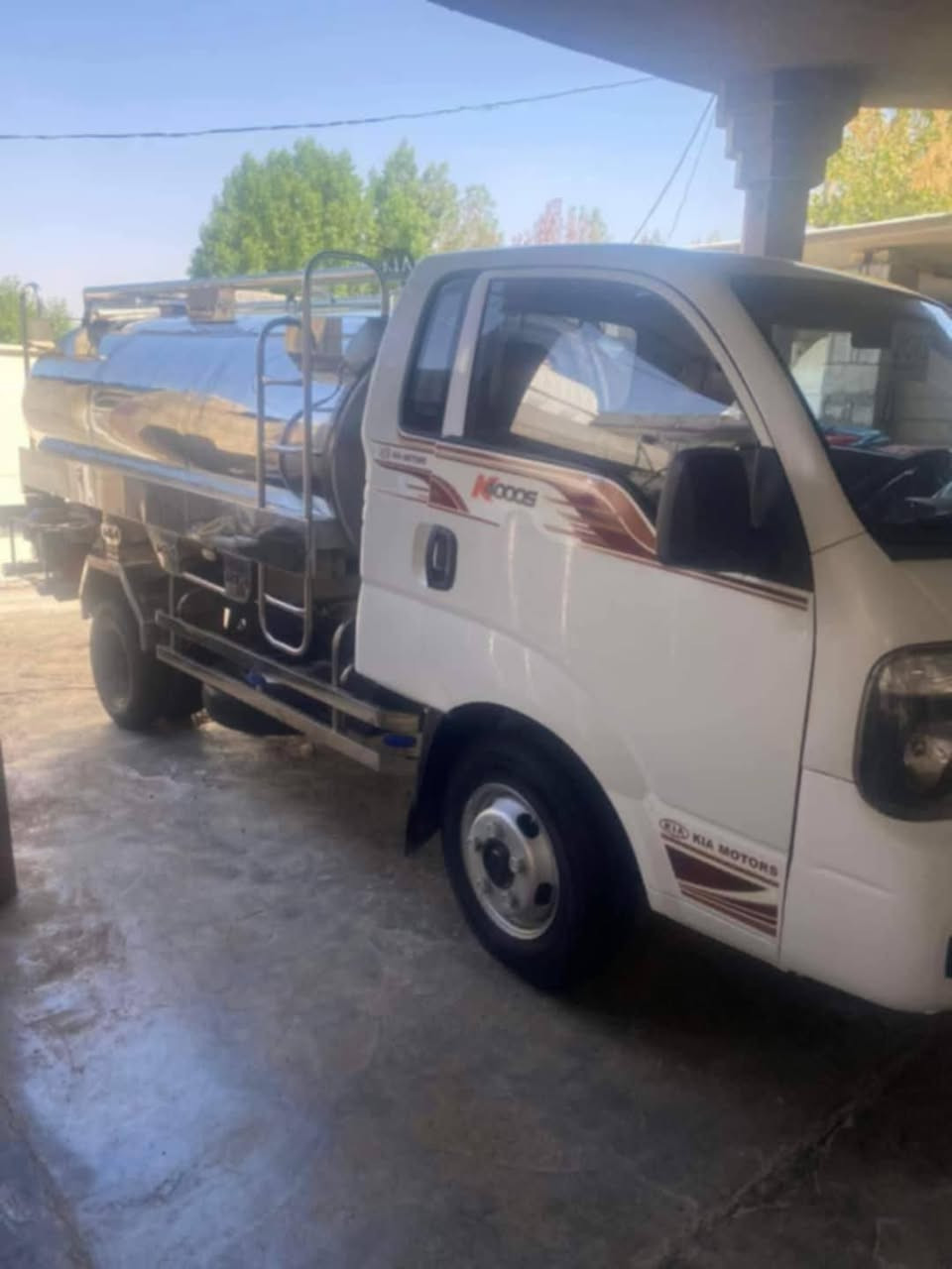 يوجد خزانات سل ستيل غذائي  سعه الخزان 500لتر الاشتراك شهري من يرغب بالاشتراك مراسلتنا او الاتصال على الرقم
***********
