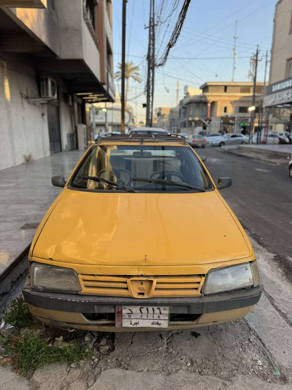 سلاام عليكم بيجو روا 2009 بسمي رقم بغداد كير  اوتوماتيك محرك كورلا شغالة مابيهة شي السيارة بس يرادلهة ترتيب السعر ( مليونين ونص عراقي ) بيهة مجال كلش بصيط 

عنوان بغداد العطيفيه :***********
