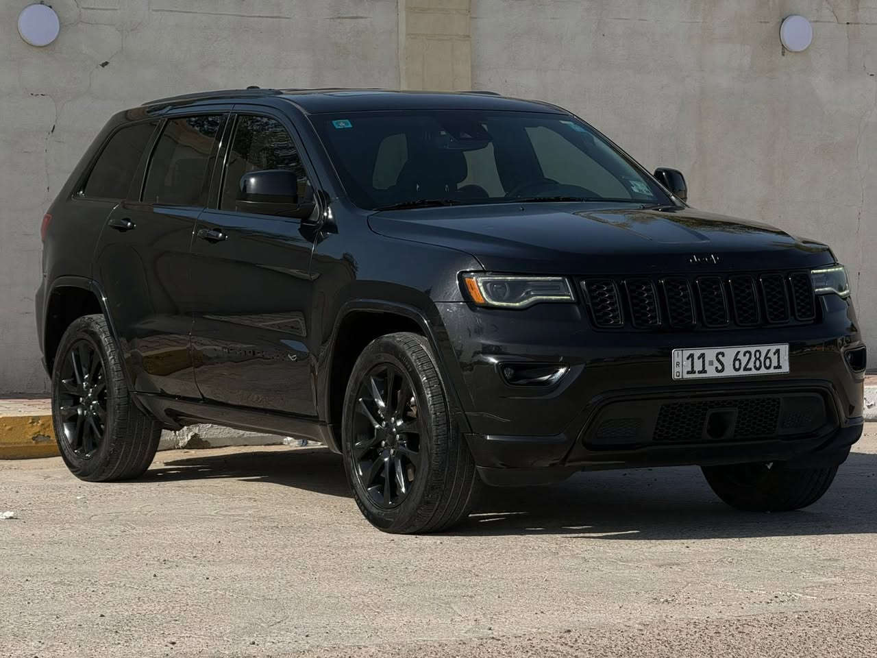 ‏‎جيب شيروكي بلاك توب 2022  امريكي
‏‎رقم بغداد بسمي تحويل مباشر صور الحادث مرفقه بدون ضرر بدون صبغ 
ماشيه 52 الف mi 
‏‎ ⁃ فتحة سقف / كشنات كهرباء  / رادار خلفي امامي  / رادار جانبي / النقطة العمياء  /حساسات امامية وخلفية-  /شاشة كبيره- /محرك 6 سلندر  /   /دفع رباعي 4*4 - كشنات  جلد / توقف ذاتي /

عنوان بغداد العطيفيه 📍📍

للتواصل : ***********
