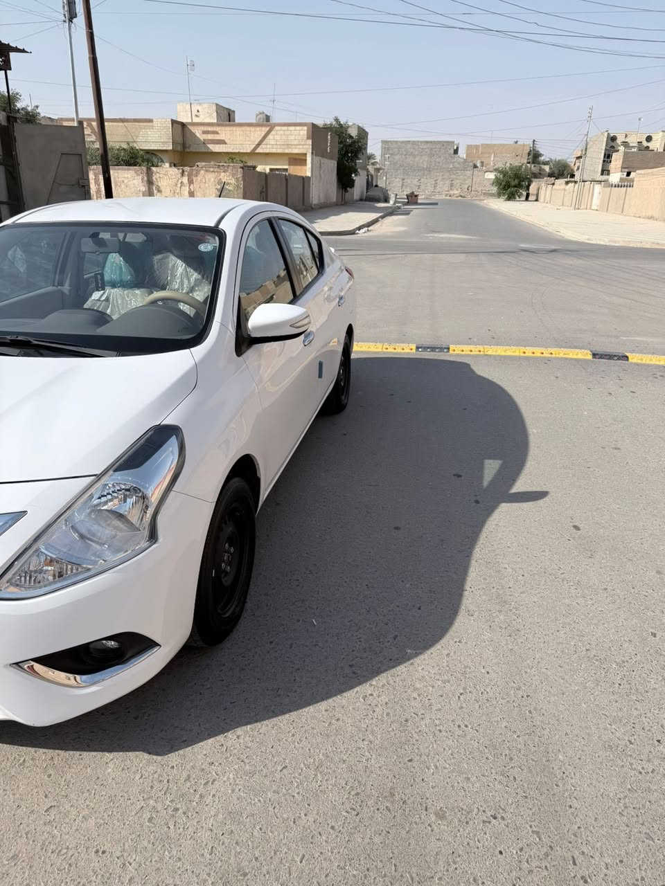 السلام عليكم 
للبيع فقط
نيسان سني جديده جداً
مصري 
موديل 2025
رقم اربيل 
تحويل مباشر 
سياره جاهزه 
مكفوله بيها pdr بسيط جداً
تحكم ستيرن 
تبريد قطعتين 
شاشه 
كامره 
ماشيه ٣٩الف
للاستفسار اتصل
***********
السعر 129 وبي مجال
