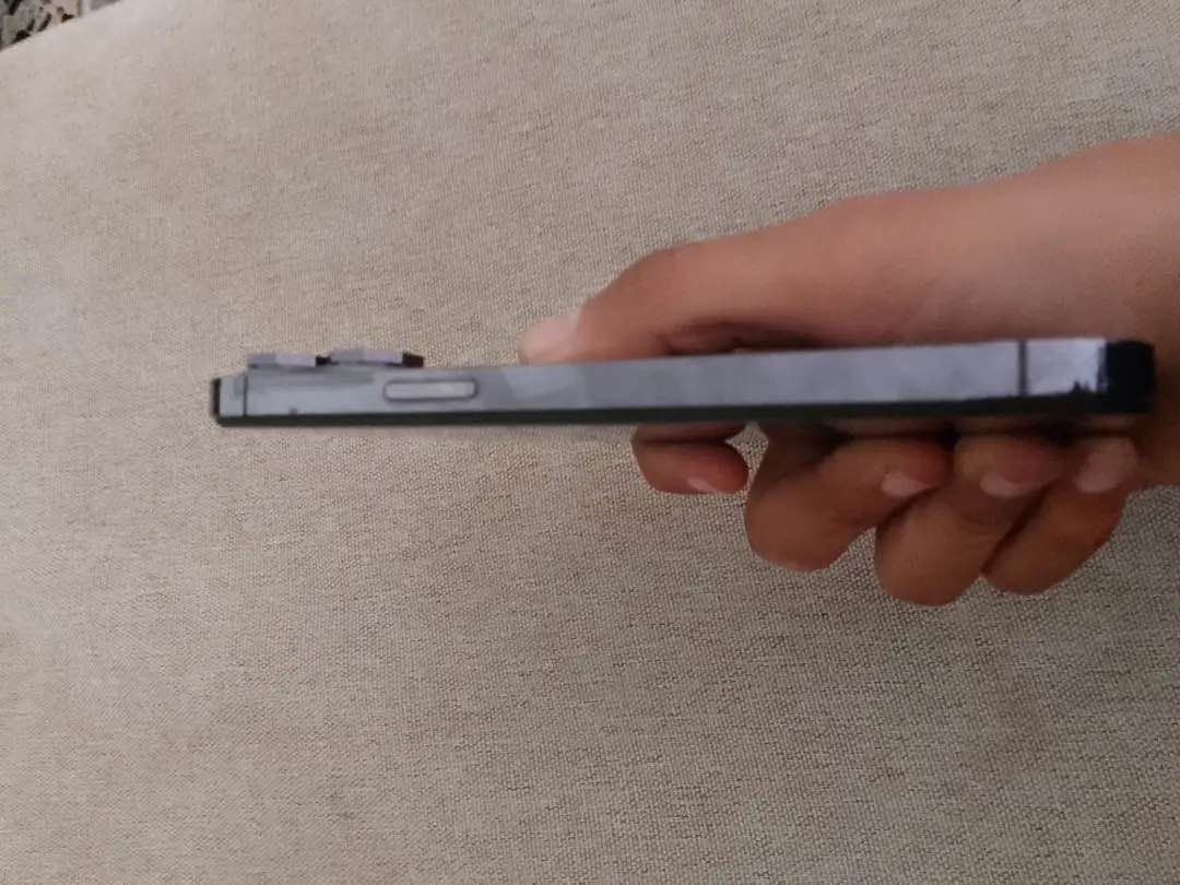 14pro max 

عربي شرق اوسط دبل شريحة 

ذاكرة 256 

مستبدل شاشه ثلاث خيارات 

بطاريه 73 مابي خلل

سعره 625وبي مجال 

مكاني بغداد زعفرانية بغداد, العراق


**إذا كنت صاحب هذا الإعلان وتريد حذفه لأي سبب، رجاءا أرسل رسالة إلى الدعم الفني**