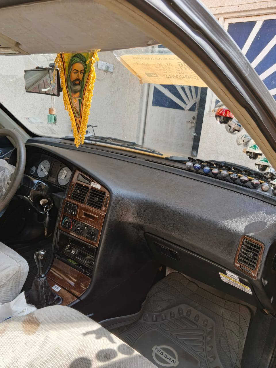 السلام عليكم من رخصه الأدمن بيجو بارص للبيع 2015 سياره جديده مكينه كير خير من الله حداديه تخم تاير كله تبريد  سنويه نهايت 2026 سياره كفاله العنوان البصره ابو الخصيب رقم الهاتف ***********
