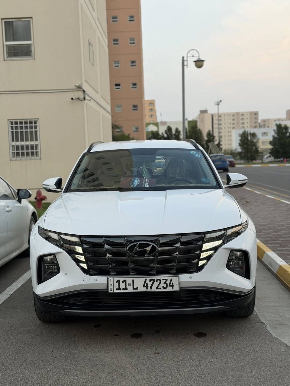 السلام عليكم
هونداي توسان موديل 2024 خليجي 
محرك 2000دوش 
ماشية 29الف 
فول مواصفات ماعدة البونراما 
مواصفاتهة 
حساسات امامية خلفية 
شاشة كبيرة 
ابل كار بلي 
اندرويد اوتو 
مثبت سرعة 
كامرة خلفية 
كشن السايق كهرباء 
مري شفط 
بصمة 
تشغيل عن بعد 
عدادات ليزرية 
لايتات زينون ولد بلادي 
بكلايت لد متصل 
رقمها بغداد بأسمي 
سعرها 218
مكاني بغداد بسماية 
للتواصل والاستفسار 
***********
