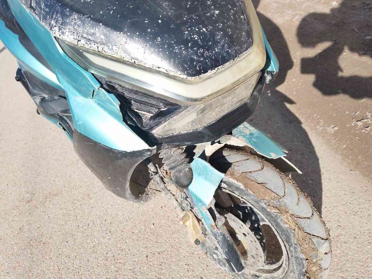 بسم الله الرحمن الرحيم 
دراجه هوشا للبيع ما بيها اي شيء فقط ( باتر گاعد ) والكفر من الامام مكسور وتشتغل سلف اما الهندر مكسور مثل ما موضح بالفيديو أو الصوره تجي نروح نبدل باتري وتشغلها يلا تأخذها دراجه ضخمه السعر 280 الف وقابل للتفاوض مكاني ناصريه مركز


**إذا كنت صاحب هذا الإعلان وتريد حذفه لأي سبب، رجاءا أرسل رسالة إلى الدعم الفني**
