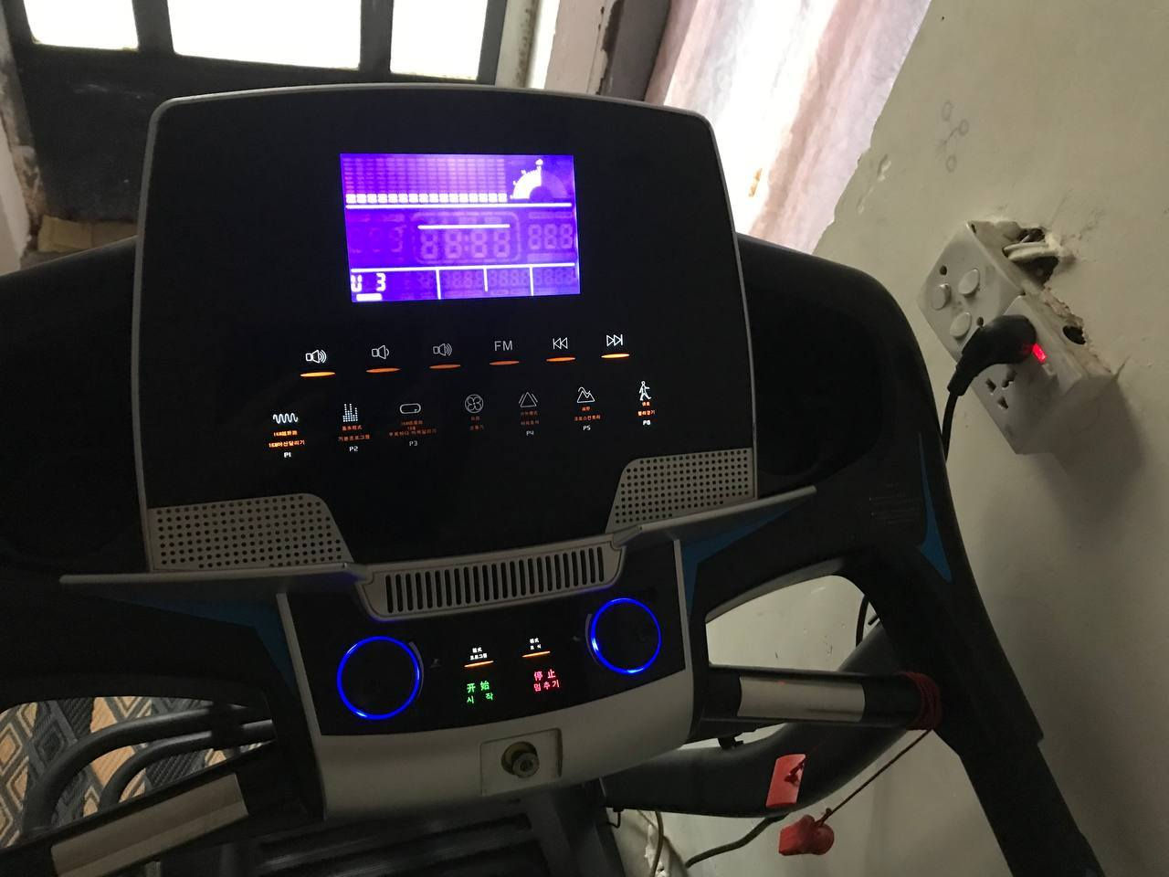 جهاز جري
جهازي جري

نضام جبلي دبل ماطور

سرعه 180 او 18.0 مو 16.0 هذا حديث

كل غراضه لمس و عندك ب جوانب ازرار جبلي و سرعه

فان تبريد وجه أثناء ركض

قارء سعرات و دقات قلب و بيه مؤقت لو تحب تحدد وقت ركض او مشي

منفذ اواكس سماعات يدعم USB و رام و بيه أيضا راديو FM إذا تحب تسمع راديو أثناء ركض

هزاز بيه ويا الحزام مالته

جهاز كلش مرتب و مال قاعات يرهم حجمه جبير

سعر 350 مكاني بغداد زعفرانية شارع المعهد و أكدر أدبرلك توصيل

***********
