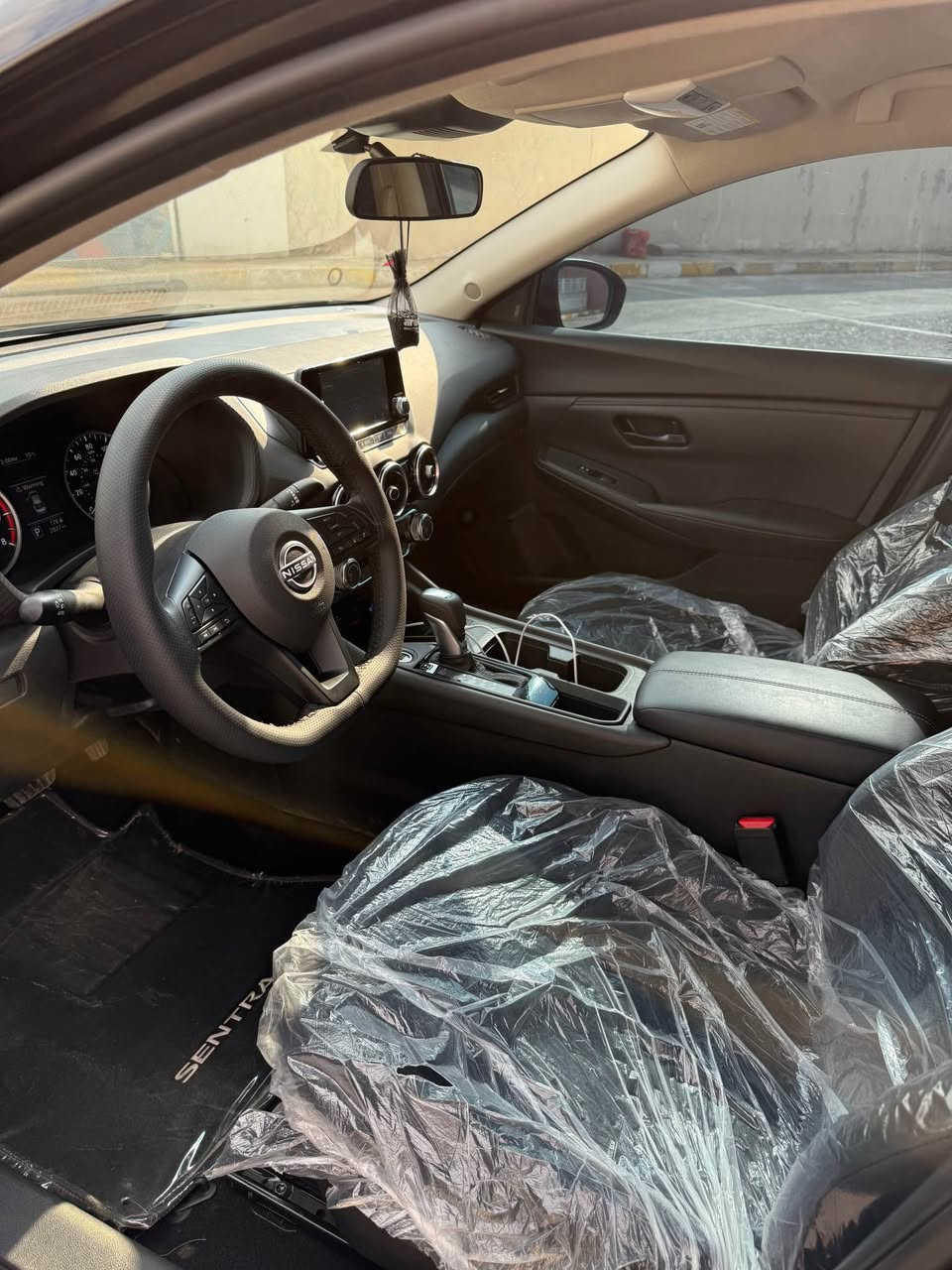 السلام عليكم 
نيسان سنترا موديل : 2025 
سعر : 132ومجال قليل 
اللون : اسود  
سياره كامله و جاهزه دينار مصرف ما بيها عل وضع شركه 
ملاحظة السيارة : فقط بوند صبغ بدون دواخل 

كافة الايرباكات سليمة 100%

المواصفات 

كـــامـــيرا
شـــاشـــة كبـــير
اوتو ستارات : 𝐀𝐔𝐓𝐎 𝐒𝐓𝐀𝐑𝐃
‏‎حساسات امامي
‏‎حساسات خلفي 
نظام : 𝐄𝐂𝐎
نظام : 𝐍𝐎𝐑𝐌𝐀𝐋
نظام : 𝐒𝐏𝐎𝐑𝐓
لايتات لـــLEDـــد بيلادي
بكلايتات ليـــLEDـــد بيلادي
تفاصيل اكثر الاتصال علی ارقام التاليه ‏

اتصل و تدلل ‏‎‏‎
☎️ ***********
عنوان📍عقره اكر, نينوى
