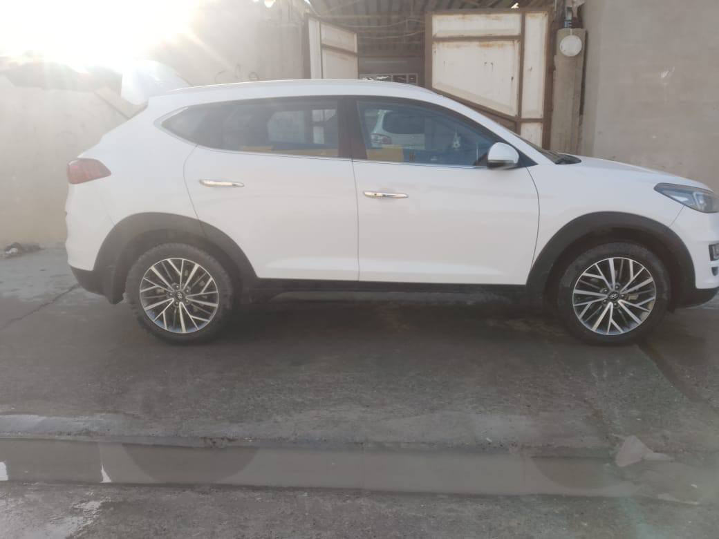 للبيع توسان موديل 2019
كلين ما بيها صبغ 
محرك 2000
فول مواصفات بصمه رادار امامي خلفي شاشه كبيره تحكمات استيرن كامره خلفي عده بانوراما 
باسمي و سنويه جديده 
رقم اربيل 
سياره نظيفة 
شرط تحويل 

مكان الموصل
للاستفسار على هدا رقم ***********
