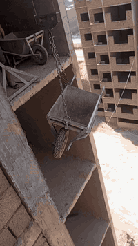 السلام عليكم ونج بانزين تصعيد كافه  مواد البناء  شتايكر رمل طابوق سمنت جص بلوك بورسلين فرمستونن
***********
***********
واتساب
