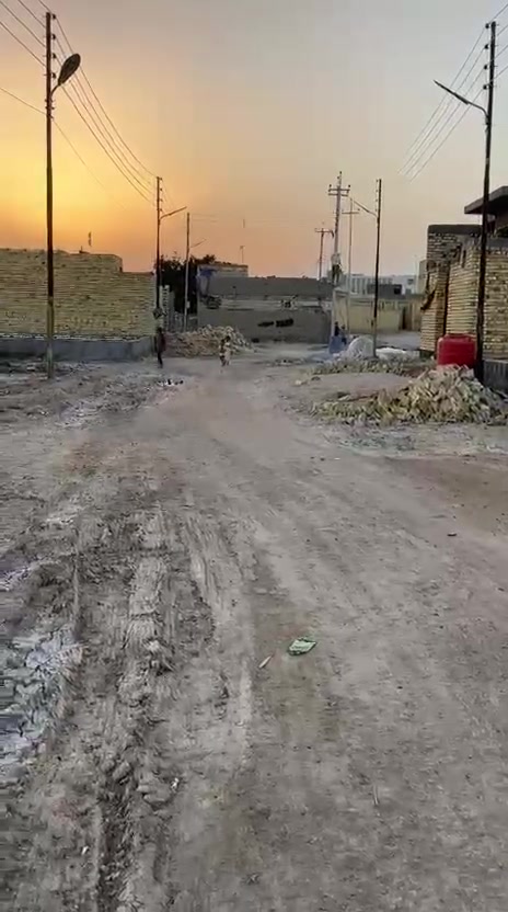السلام عليكم قطعه للبيع قرب المستشفى التركي المساحه 100 متر 10*10 معه كافة الخدمات متوفره سعرها 22 وبيها مجال الانتصال ***********
