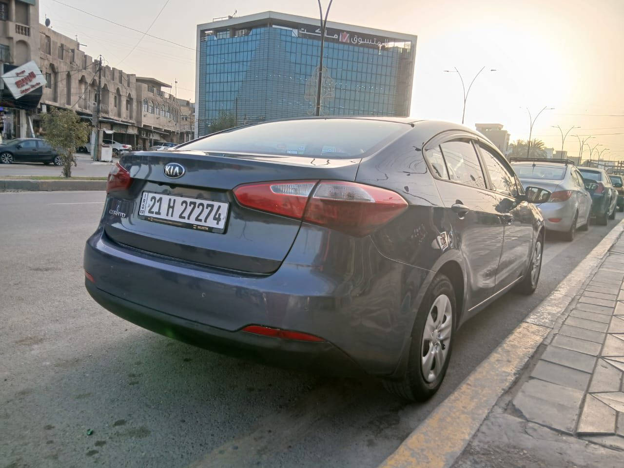 السلام عليكم للبيع سيراتو خليجي
موديل 2016

مكينه 1600 دوش المرغوب 

سياره جاهزه وحلوه 

رقم وسنويه وهزه كله جديد باسمي 

السياره بيه قطع صبغ ابيعلك حزام بدون دواخل بدون تكم بدون ضربه قويه 

السعر 99وبيه مجال للشراي 

بغداد الصليخ ***********
