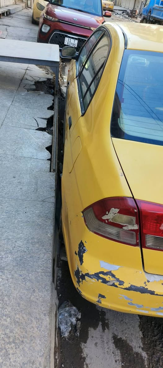 السلام عليكم
سياره هوندا سيفك 2003 
رقم صلاح الدين مكاني بغداد ابو غريب
مكينه و كير خير من الله 
لا صرف بانزين زايد ولا تنقيص
كهربائيات كامله 
سياره كل نقص ما بيها 
سنويه ساقطه من 2020 
ابيع كوم حديد معليه بغرامات و لا بغير شي راعيها موجود و تحويل شوكت ما تريد
السعر 18 و بيها مجال بسيط
***********
