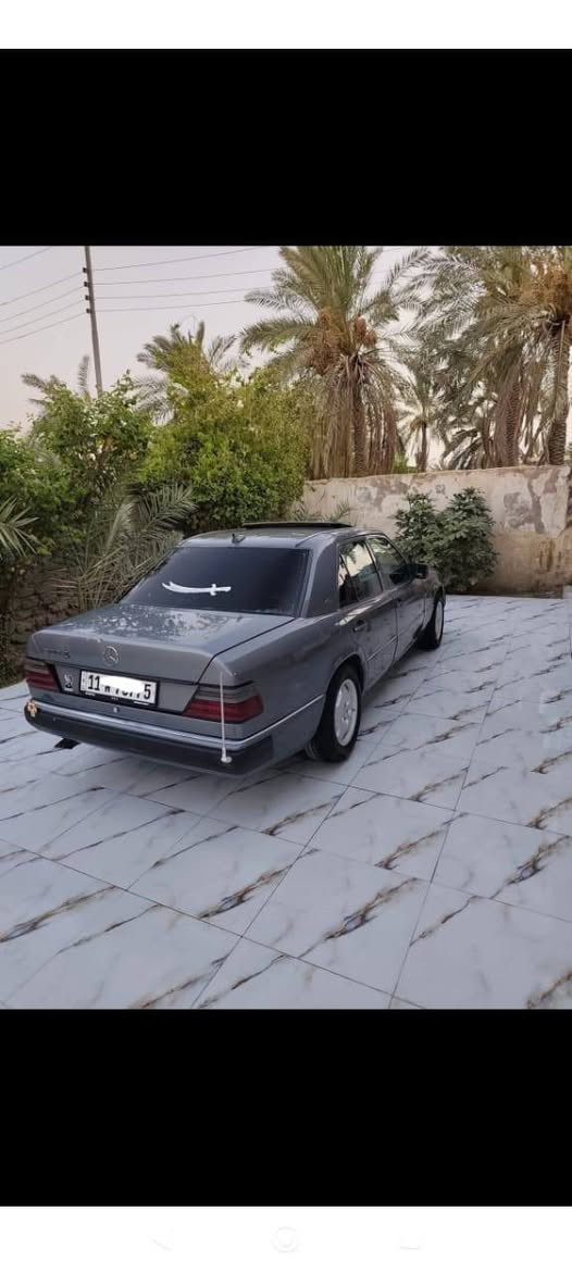 البيع او مراوس حسب القناعه سيارة مارسدس دب موديل 1989 سيارة رقم بغداد 

شوكت ماتريد اداورلك 

حداديه 80% قواعدها سليمات سيارة فتحه 
سيارة نظيفه محرك بطه 2500 كير توني شاده 

 دواخل سيارة نظيفات مكان السيارة ناصريه مركز
سعره 65 وبيه مجال  ***********
