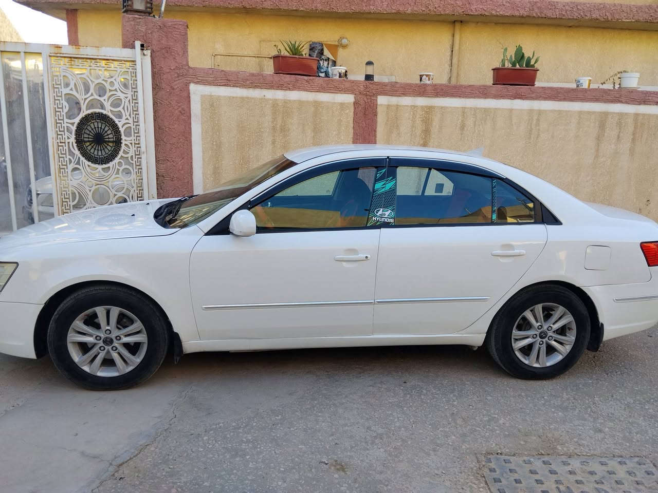 سوناتا2010 مصبوغه حزام
كيره محرك خير من الله

محرك 2400 4سلندز

تخم تاير 

منظومة تبريد بدلتها كلها جديده تبريد ثلج

باتري جديد 

كهربائياتها كلها شغاله 

حادث بيها جاملغ خلفي  جهة السايق 

سعرها 80وبي مجال بسيط 
مكاني حله مركز
للاستفسار ***********
