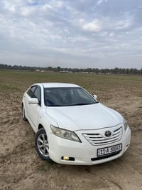 كامري 2009 خليجي بيها جاملغ مبدل وباب الصدر عل بارد وشويه معجون بالطار...