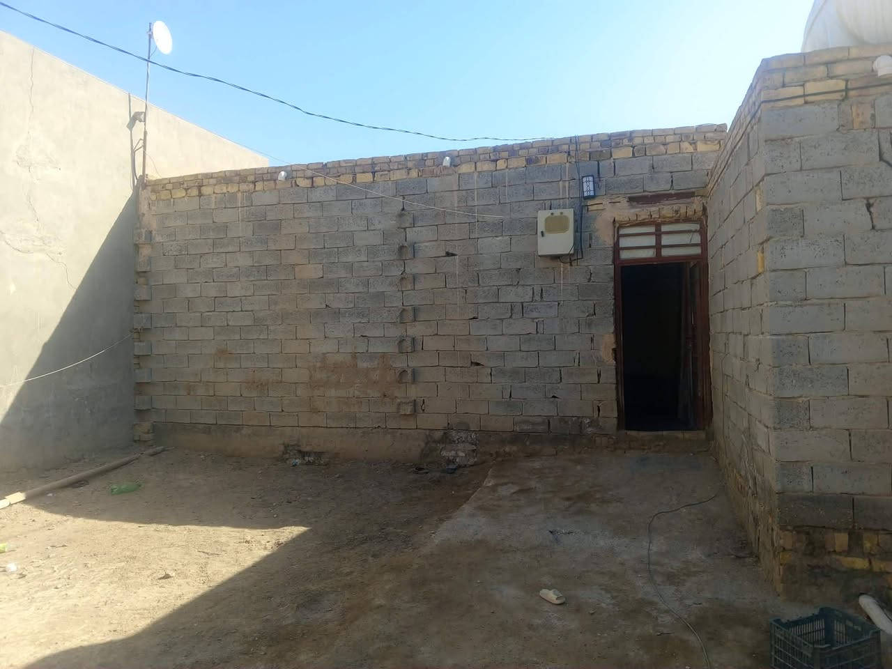 إسلام عليكم بسبب الوعود كاذب بيت للبيع خلف علي وناس الطباخ بال عبودالزراعي بناء غرفتين اوصال مع حمام داخلي نقص بورك وارضيه الاتصال على هذة رقم  غير متواجد على فيس ***********
