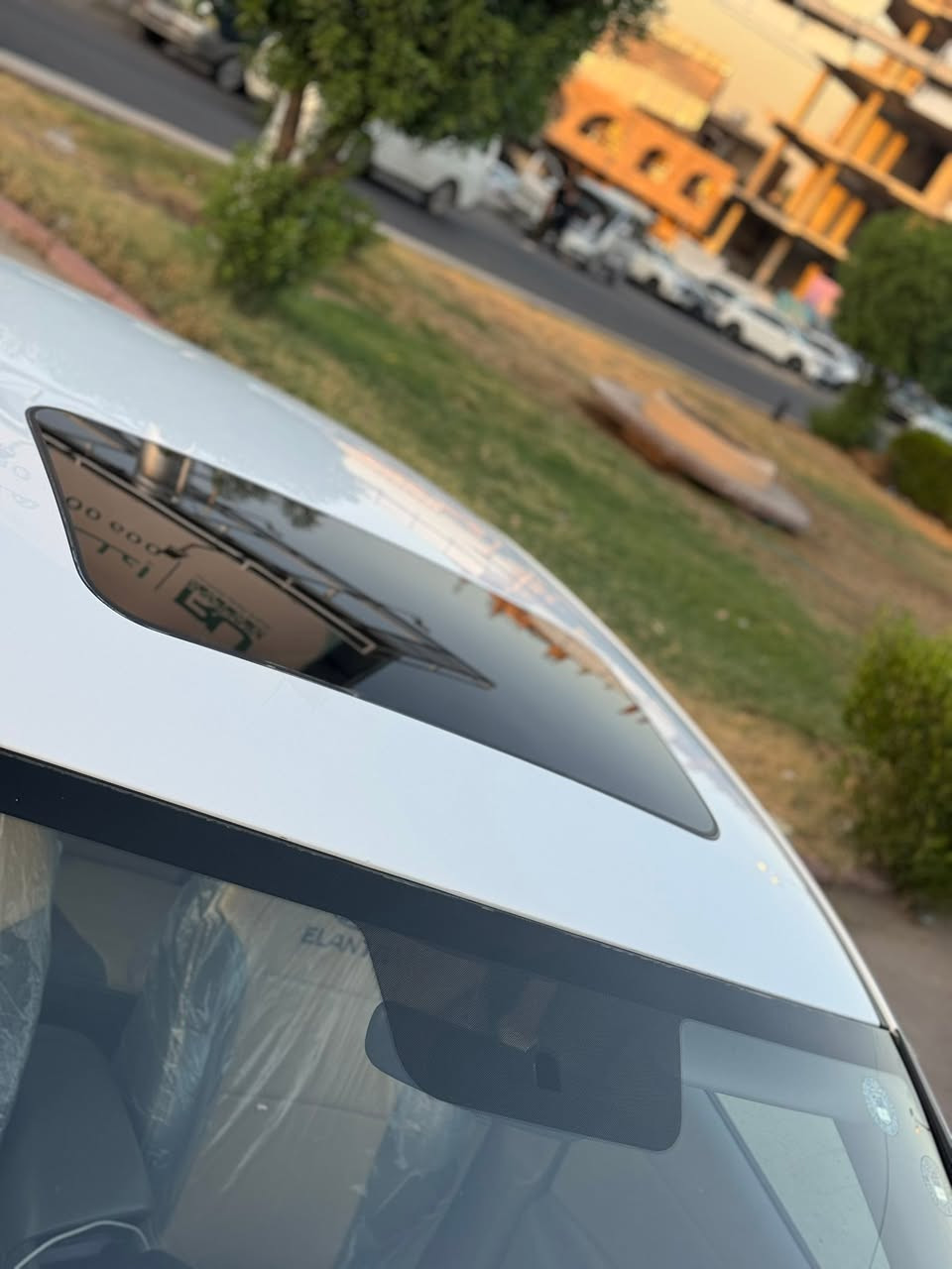 🚘 للبيع النترا 2023 خليجي 🚘
🔹 اللون: أبيض

🔹 المحرك: 2000cc

🔹 وارد خليجي

🔹 كير AT المرغوب

🔹 الممشى: ١٢٣ الف كيلو 

✨ فول مواصفات: 

✔️ فتحة سقف 2 طكه

✔️ مفتاح وليست بصمه 

✔️ شاشة أصلية تدعم Apple CarPlay و Android Auto

✔️ 3 وضعيات قيادة (Eco / Normal / Sport)

✔️ نظام ABS

✔️ تبريد ثلاجة قطعتين

📌 السيارة بانزين محسن بالكامل

📌 الدهن كله أصلي

📌 باتري جديد

🔧 الملاحظات:

بارد بسيط ب بنيد و و بجاملغ 

💰 المطلوب: 157بيه مجال بسيط 

📍 المكان: بغداد - حي الجهاد / حي الحسين

📞 ***********
