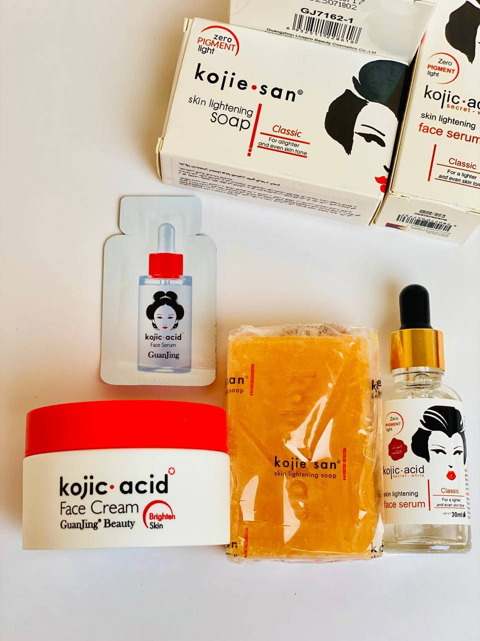 ✨ عرض خاص من كوجي سان! ✨

حلمك ببشرة نضرة، صافية، ومرتّبة صار حقيقة! 😍

📦 طقم كوجي سان المميز:
💧 سيروم الترطيب والتفتيح
🧼 صابونة طبيعية غنية بالعناية
🌸 كريم مغذي وملطف للبشرة

🎯 تركيبة قوية وفعّالة تعتني ببشرتك من العمق
✔️ ترطيب طويل
✔️ نعومة ولا أروع
✔️ إشراقة طبيعية وصحية

لحكووو على العرض قبل نفاذ الكمية 
يوجد توصيل لجميع محافظات العراق #الاصلي


**إذا كنت صاحب هذا الإعلان وتريد حذفه لأي سبب، رجاءا أرسل رسالة إلى الدعم الفني**