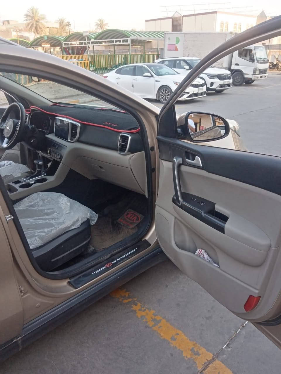 للبيع كيا سبورتج  2019
السياره مكفولة 
ماشية 52 الف كيلو
تبريد قطعتين +شاشه وتحكمات ستيرن
رادار + حساسات
رقم دولي بغداد
السعر 190
العنوان بغداد العامرية
للاستفسار الاتصال على صاحب السياره 
*********** اتصال+ واتس اب
مكلف بالنشر
