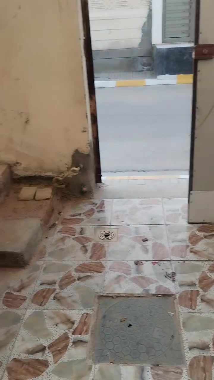 سلام عليكم بيت ١٠٠ متر لايجار حي الفرات قرب مدرسة القتدار الاستفسار عن هذا ***********

