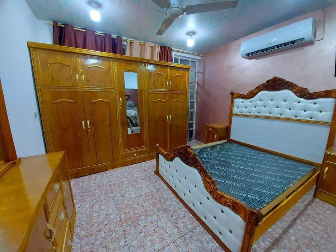 غرفه نوم ٥ باب 
الخارج صاج ٤ ملم الداخل عادي ٤ ملم 
القياعده بلوك الضهر جرجوبة براغي 
التوج زان مصري 
شغل فوق الوسط
قياسات الكنتور الارتفاع ٢٣٠ سنتيم
العرض ٣ متر

السعــــر (900 الف )

النقل والشد مجانا داخل بغداد
اطراف ٢٥ الف 
صويره كربلاء حله ٧٥ الف

  فلوجه ديالى ١٠٠
نجف ديوانيه  ١٢٥
كوووت ١٠٠

رمادي ١٢٥ الف

عماره ناصريه ٢٠٠

سماوة ١٥٠

صلاح الدين ١٢٥


**إذا كنت صاحب هذا الإعلان وتريد حذفه لأي سبب، رجاءا أرسل رسالة إلى الدعم الفني**