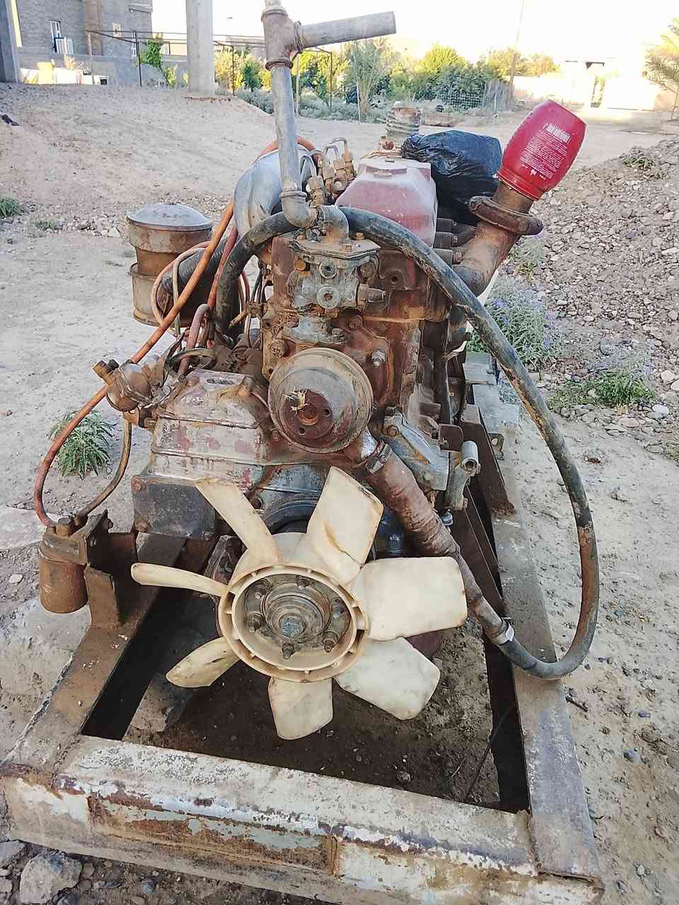 سلام عليكم
مكينه افيكو حجم 104 

اربعه سلندر 

مجفت جديد شرط الشغل 

عليها خنزيره إيطالي دبل بشاره ضقط مسافات 

وياها بوري سحب وشراق وكعس ع سحب وكعس ع دفع
مكانها بدغيمه 
الاستفسار ***********
