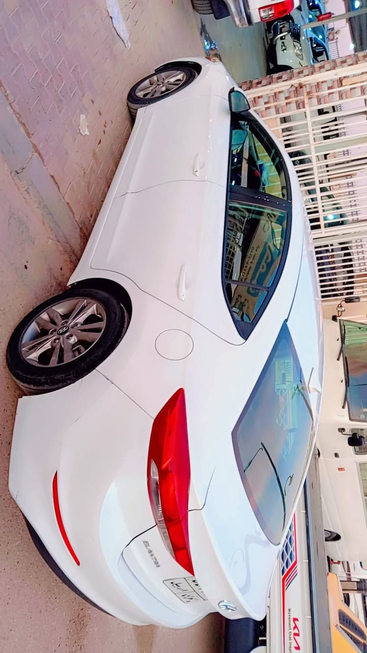 السلام عليكم انترا ٢٠١٨ حادثه تبديل جاملغ وبنيد بدون داخل السياره عل وضع الشركه محرك ٢٠٠٠ دوش ماشيه ١٨٠ سياره جاهزه من كير محرك تخم تاير كله جديد رقم أربيل تحويل سنويه استوه ساقطه ووبيه رشات بسيطه أثر تكشير معروف الأبيض السعر ١٢٥ وبي مجال قليل مكاني كوت ***********
