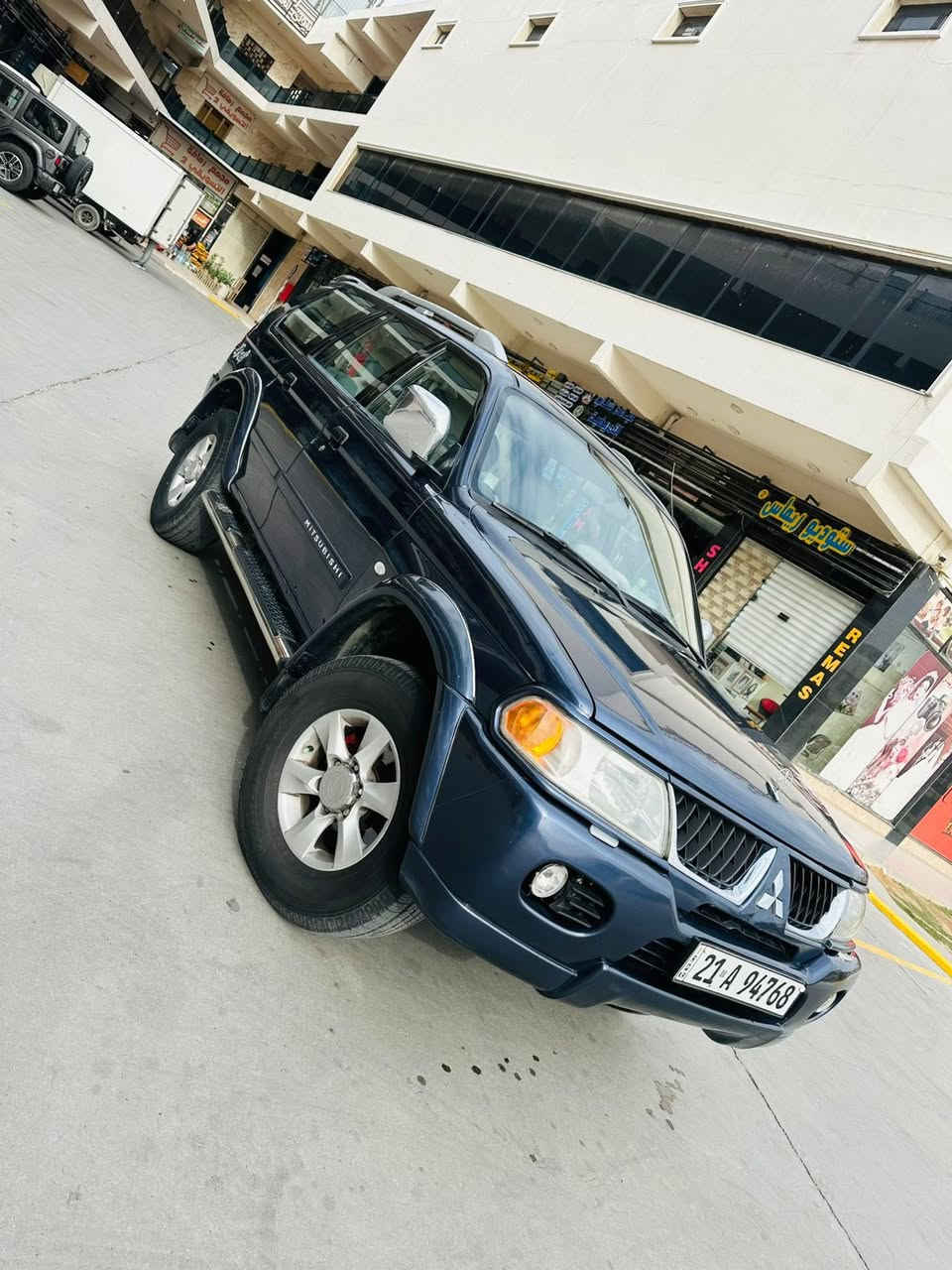 سلام عليكم 
بيع او مراوس حسب القناعه 
باجيرو نتيفيا 2006 
جديده وضع الشركه 
بدون اي نقص مكينه حجم 3000  
مكينه  v6 كير اوتماك  فور ويل كفاله 
تدفئه تبريد شرط 
 سنتر لوك مري كهرباء  تخم تاير باتري جديد صدر خلفي امامي جديد 
خليجي بدون ضرر 
فقط رش قطعتين كلير جالملغ امامي وخلفي 
رقم سنويه جدد  تحول وكاله حاضر 
السعر 95 بغداد العامريه 
***********
