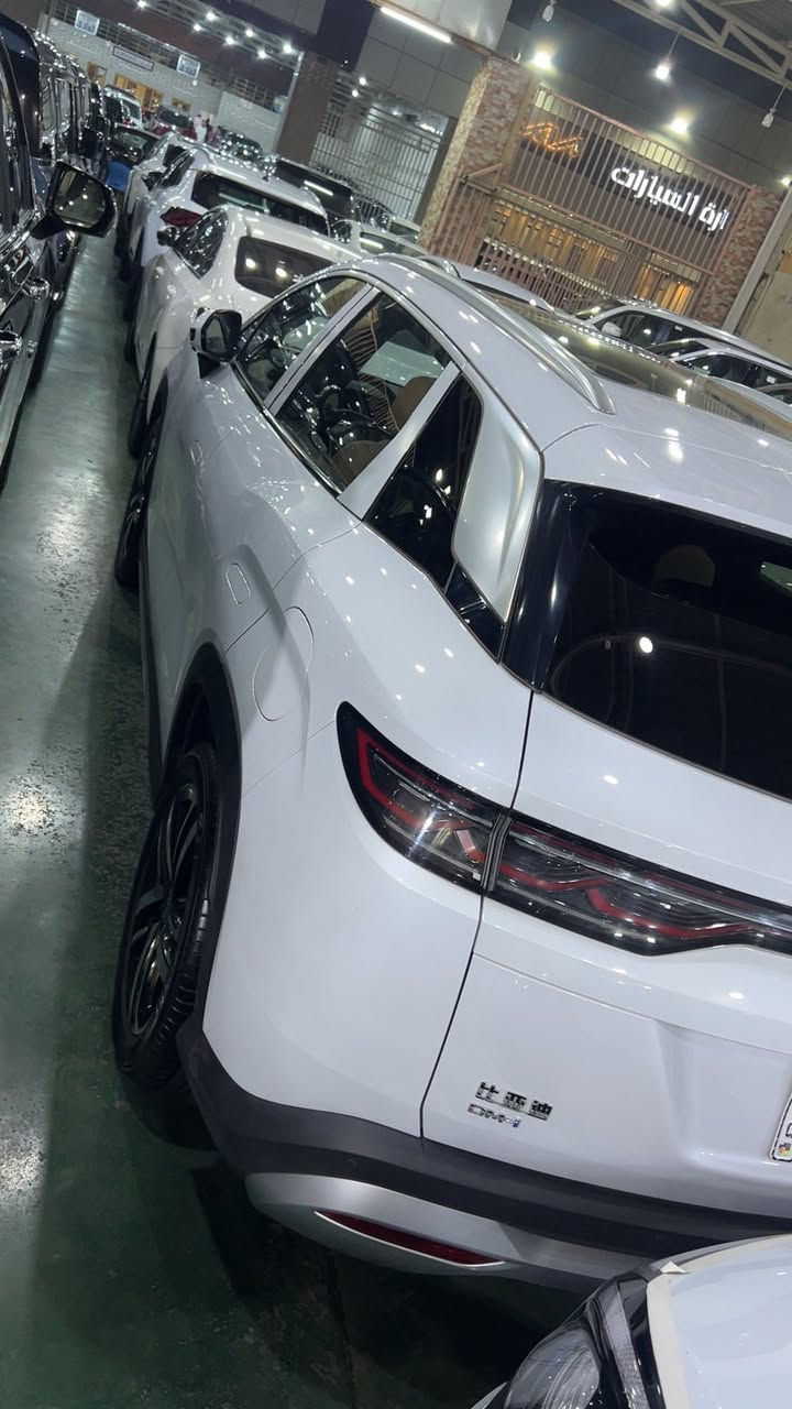 السلام عليكم ورحمة الله وبركاته
BYD SOUNG L
2025 
كفاله عامه 
فول مواصفات للأخير 
٣انظمة تشغيل(كهرباء_بانزين_هايبرد)
ماشيه ٦ الاف بعدها بحالة الوكاله 
السعر ٣٢مليون 

بغداد 
***********
