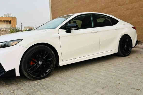 تويوتا كامري هايبرد 2025  SE 
اللون :- ابيض
الموديل 2025
المحرك 2500cc

رقم بغداد 
المواصفات
• شاشة كبيرة
• كاميرا خلفية
• حساسات خلفية
• كراسي  جلد
• كراسي كهرباء
• كراسي مدفيه
• رادار امامي
• مانع تصادم
• محدد مسار
• تصحيح مسار
• مثبت سرعه
• مانع انزلاق
• استيرنق متحرك
• تحكم طارة
• تدفئه مقود
• نقطة عمياء
• مانع تجاوز
• حساسات مانع تجاوز
• بصمة تشغيل
• دخول ذكي
• شاحن ويرلس
• اضوية اماميه زنون LED
• اضوية خلفية LED
• ليد زنون نهاري
• ويل قياس 18
• نظام ECO + TRIP 
• نظام GPS + خرائط
• نفكيشن
• 3 أنظمة قياده ECO / Normal / Sport 
• اوامر صوتيه
• بلوتوث
• مدخل USB + AUX
حادث السياره كما موضح في الصور 
  حادثها / حوض 
كفاله كير مكينه
بجم كبس 

مكانها بغداد / السيديه
للاستفسار ***********
