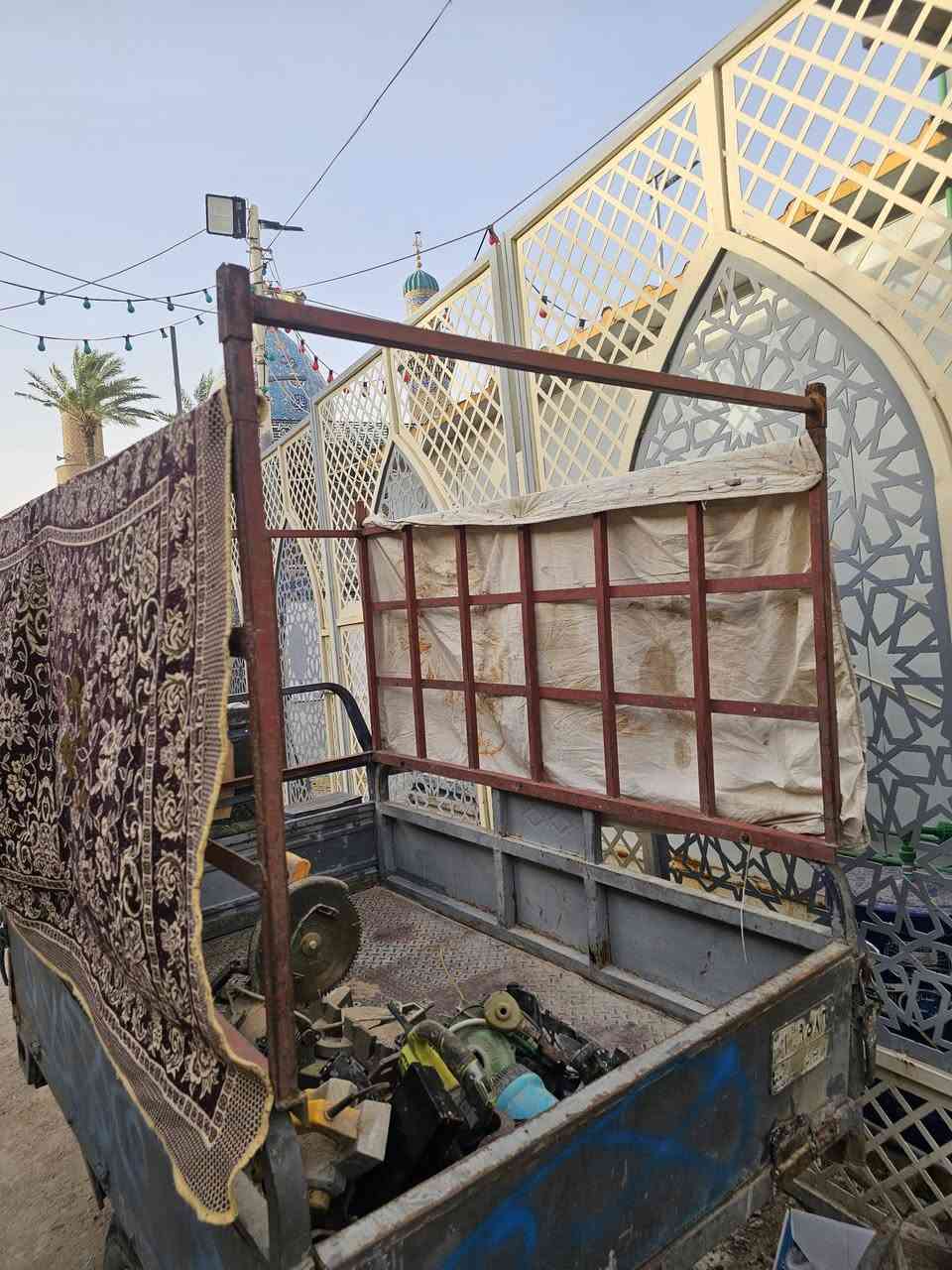 سلام عليكم محجر البيع درجه والاله مضبوط سعر ٧٥ وبي مجال يتفاصيل بعد رقمي *********** بي بس وتساب بس وتساب  مكنه حله شارع ٦٠
