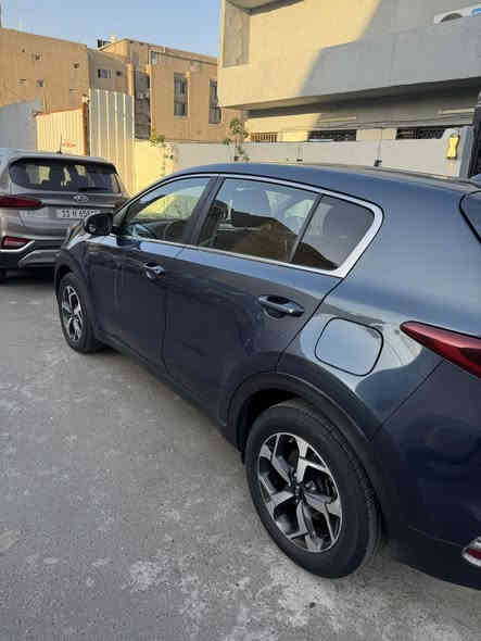 سبورتج موديل ٢٠٢٠ رقم اربيل بسمي الحادث موضح بل صوره بدون شاصي بدون لغد حادثه كلش خفيف مكان السياره الكراده *********** السعر 175 وبيه مجال
