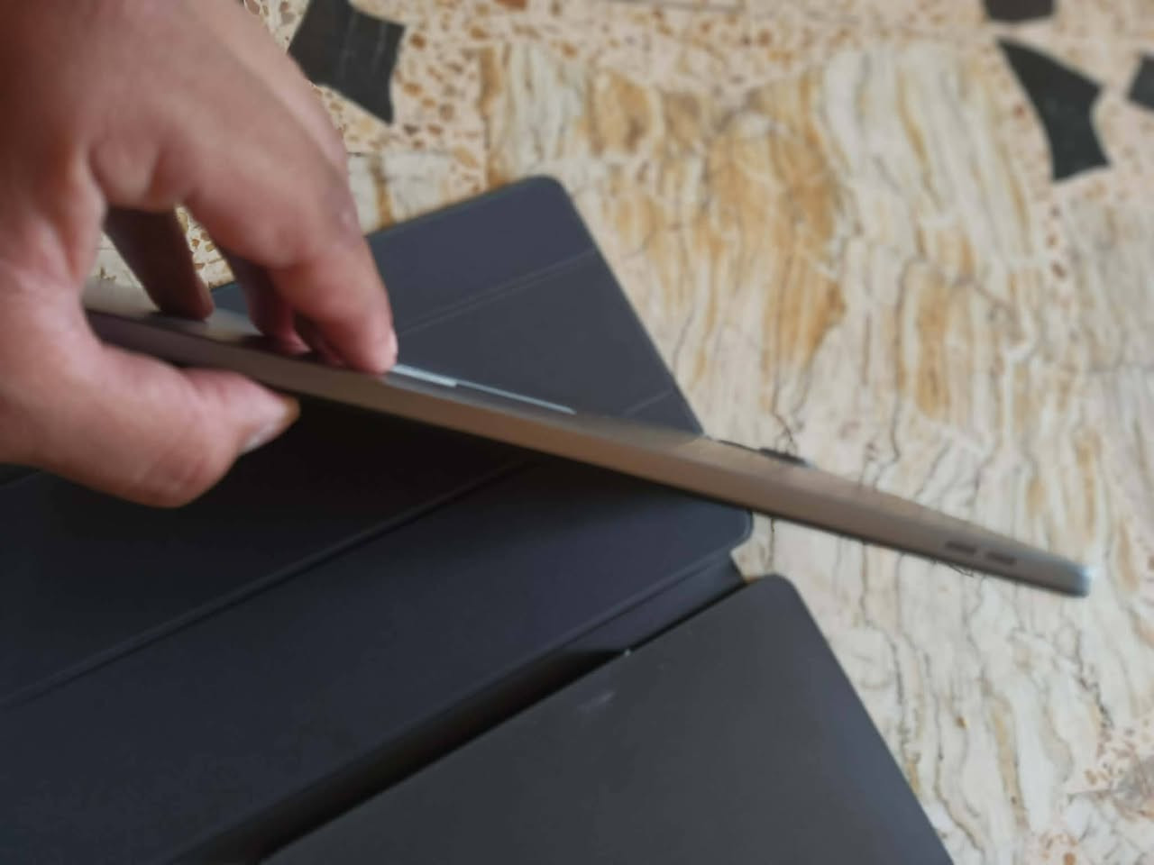 ايباد HONOR Pad X9 مستعمل خمس اشهر وضع شركه بعده كلشي مابي نضافه فول ذاكره ١٢٨
السعر ٣٠٠ وبي مجال بسيط الاستفسار مراسلة الصفحه


**إذا كنت صاحب هذا الإعلان وتريد حذفه لأي سبب، رجاءا أرسل رسالة إلى الدعم الفني**