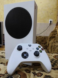 أكس بوكس سيريسS للبيع كامل ملحقاته الصليه الجهاز نضيف اخو الجديد ما مف...