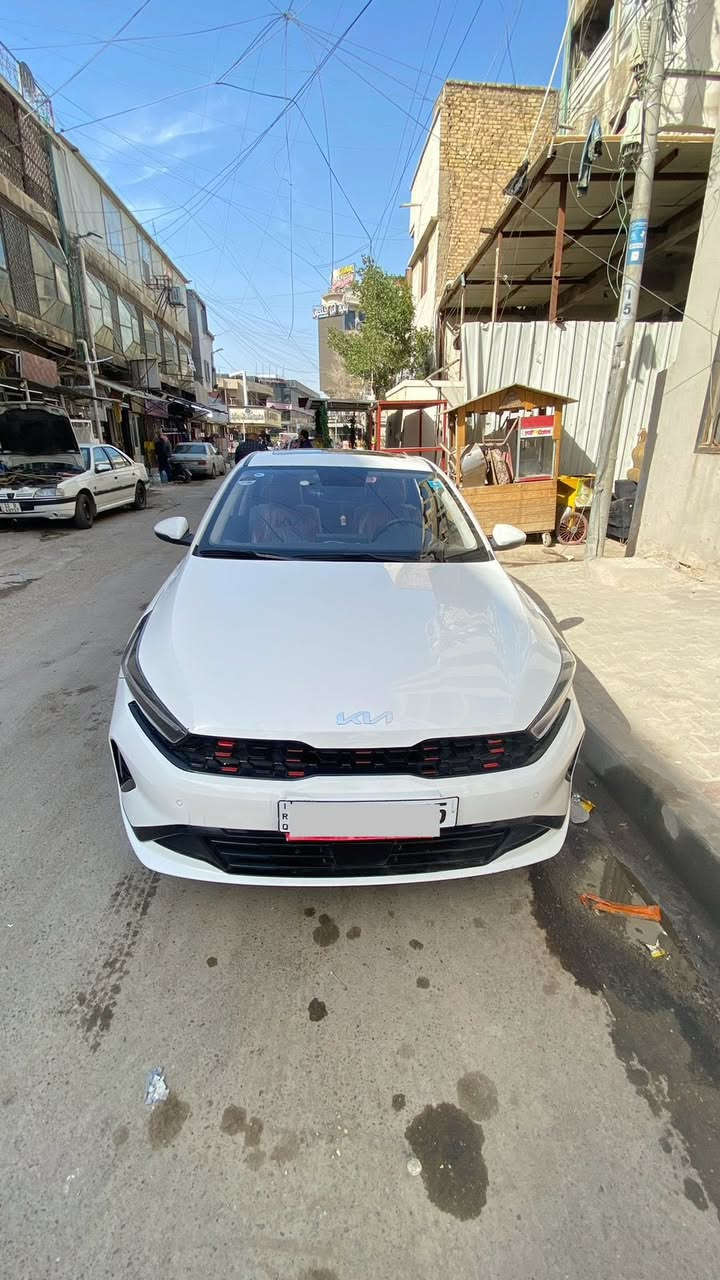 KN 3   2024كفالة
ماشية 22210km 
المواصفات..
✅اللون ابيض 
✅بانوراما 
✅اشاير بالمري
✅مري شفط 
✅رادار امامي خلفي 
✅كامرة دوارة 
✅داخل أحمر 
✅كروز سرعة
السيارة نظيفة حيل بعد بجيس الوكاله وعلى وضع الشركة 
فقط البنيد طخه بسيطة ومبينة بالصورة 🔴
رقم بغداد تحويل ثاني يوم صاحب السيارة شرعي  

***********

السعر 145وبيها مجال للشراي مكاني بغداد البياع
