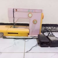 مكينه خياطه شرط شغل  لبيع سعر 40 بيهه مجال 07712667041