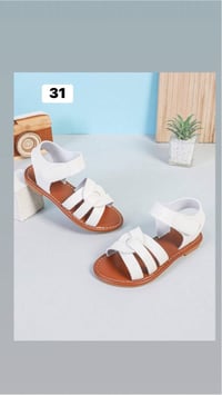 أحذية أطفال • ماركة شي ان