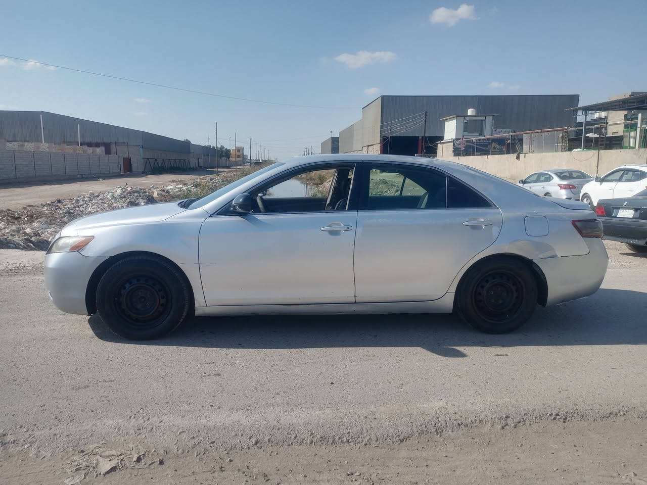 كامري ٢٠٠٨ وارد امريكي للبيع
السيارة باسمي تحويل ثاني يوم سنوية جديدة لل٢٠٣٠ وهزة جديدة
بيها اربع قطع جراد خفيف 
السيارة مكفولة كير ومحرك شرط 
والصدر مبدل جديد بالباكيت وتخم تاير جديد 
السيارة جاهزة ما ناقصها شي 
بيها بس التبريد بي الكمبريسر عطلان البقية كلها زينة 
السعر ٧٥ ورقة وبيها مجال للشراي 
السيارة مكانها بسماية 
رقم *********** موجود واتساب هم
