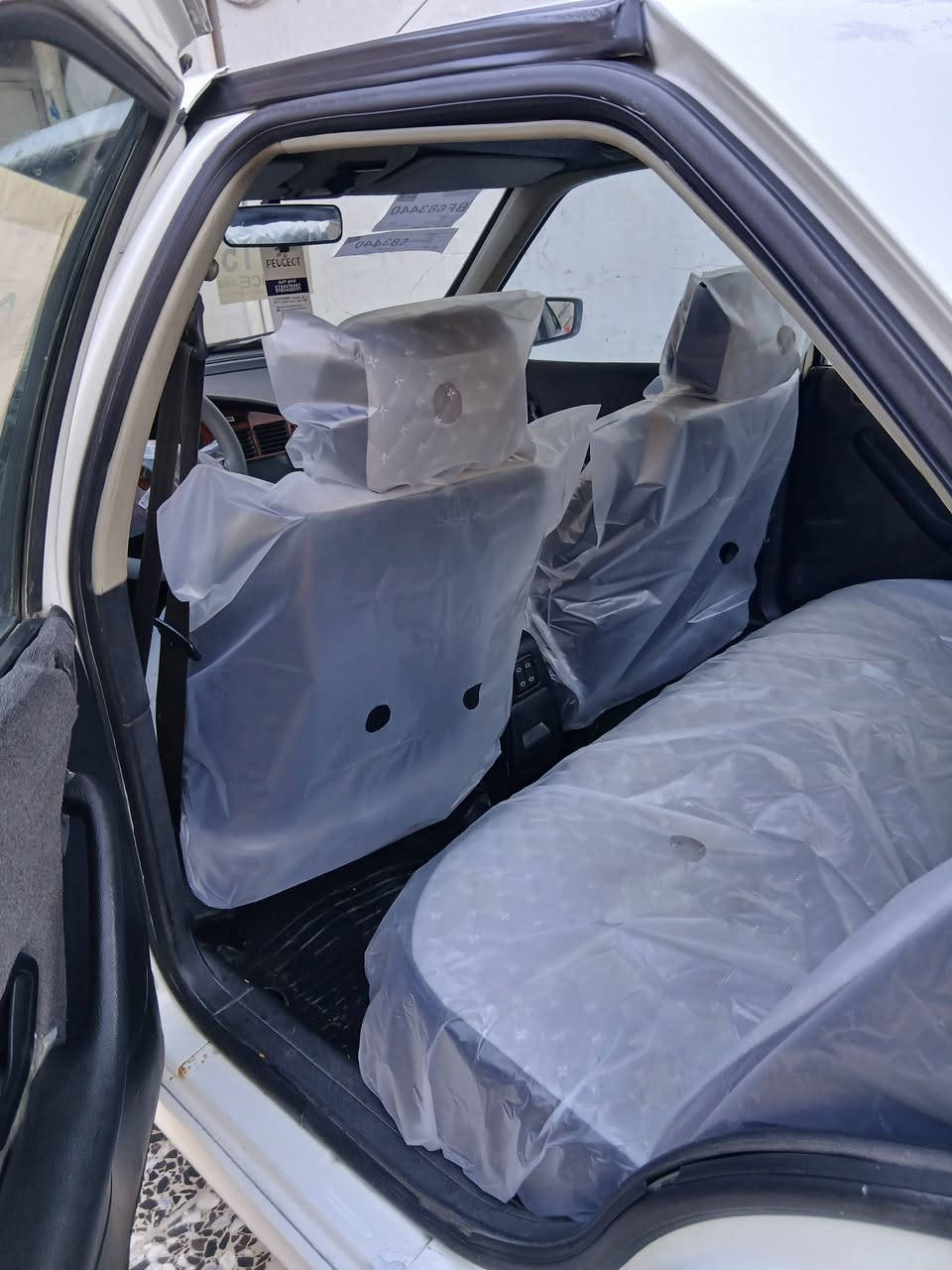 السلام عليكم بيجو للبيع موديل15بسمي سنويه جديده لل31 هزه جديده مكينه كير تبريد حداديه تايرات كل جاهزات كهربايات شاشه كامره دوشمه كاعيه جلد سياره مبدل بنيد وهلال خلفي معمر سعر 45مكاني بغداد مدينه الصدر ***********
