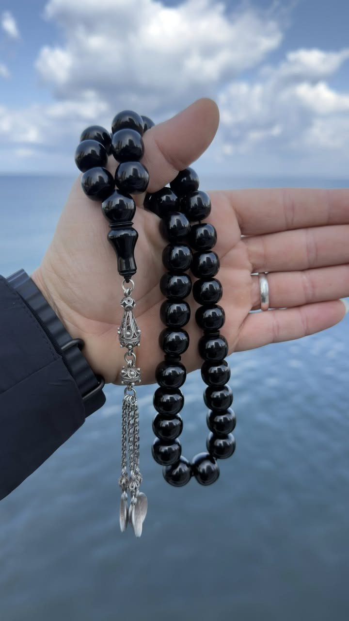 مسكي الماني انتيك 🇩🇪

82 grms 🔐  15+ mm 

مسباح ملكي بإمتيااااز 👌🏻

شرابة  قضة حلبي انتيك  - امكانية البيع مع/دون الفضة 

المهتم بإقتناء المسباح التواصل عبر الواتس اب 

☎️ +96181822323


**إذا كنت صاحب هذا الإعلان وتريد حذفه لأي سبب، رجاءا أرسل رسالة إلى الدعم الفني**