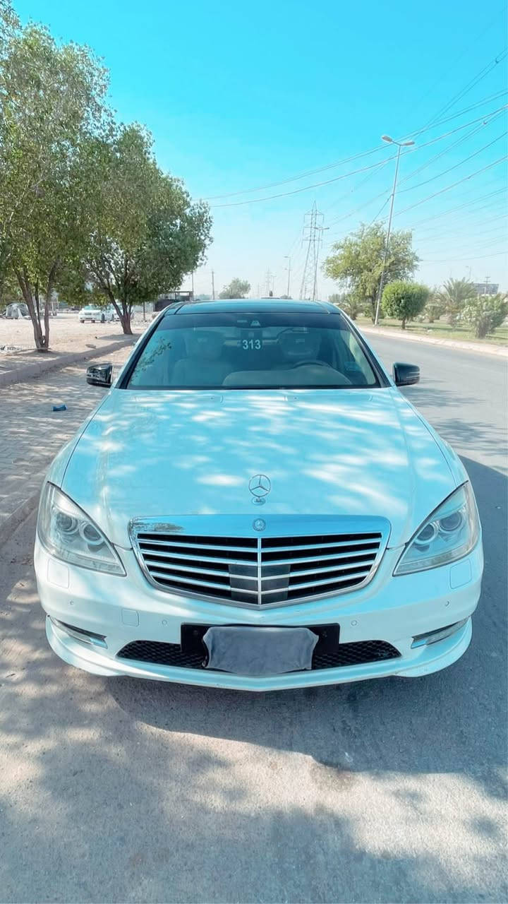 Mercedes Benz S class 
السيارة وارد خليجي استيراد شركة باجگير   S 350 لارج
موديل 2011
عداد الكيلو متر 180 الف حقيقي 
كير مكينة صدر كهربائيات كفالة بيهة مكانين صبغ كد شبر
مواصفات السيارة معروفة
السعر 23,500 ورقة للبيع او مراوس حسب القناعة
للاستفسار الاتصال ع الرقم *********** بغداد, العراق
